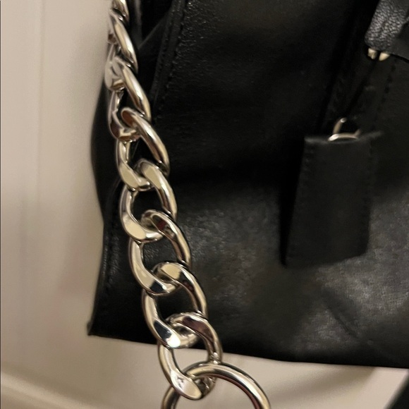 Michael Kors - Picture 3 of 7